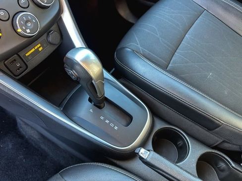 Used 2018 Chevrolet Trax LT w/ LT Convenience Package image 19