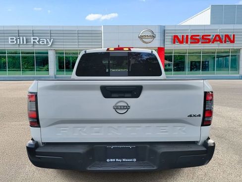 New 2026 Nissan Frontier SV w/ Tow Package AWD/4WD image 4