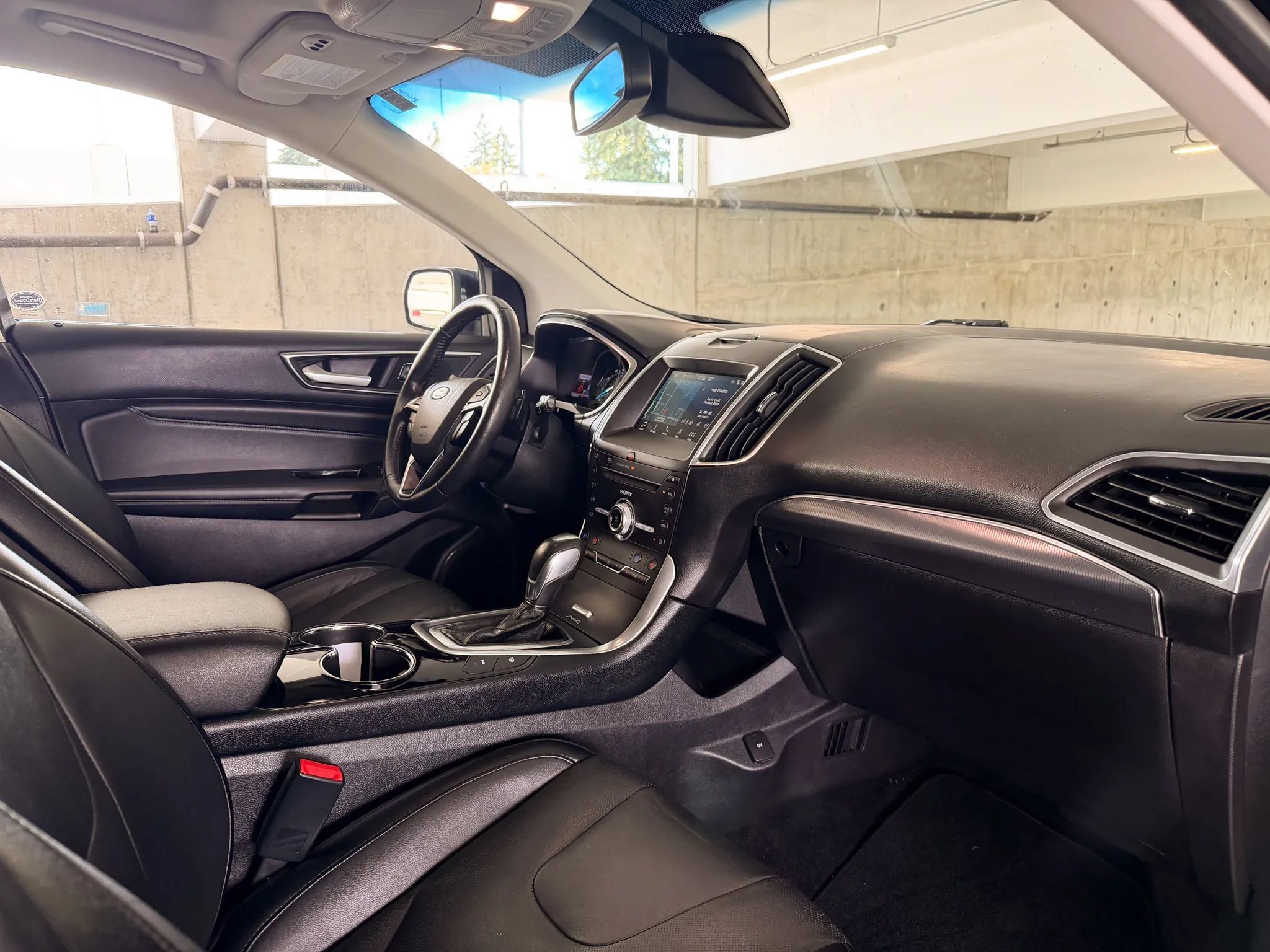 Used 2017 Ford Edge Titanium w/ Equipment Group 302A AWD/4WD image 27