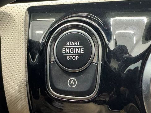 Used 2021 Mercedes-Benz CLA 250 image 25