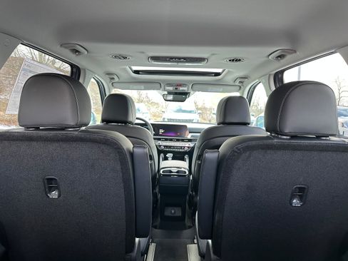 New 2025 Kia Telluride S image 11