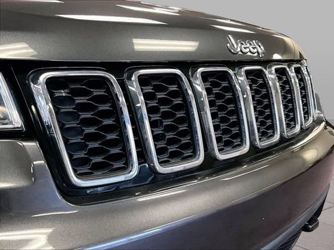 Used 2021 Jeep Grand Cherokee Laredo AWD/4WD image 29
