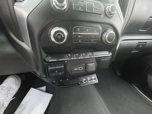 Certified 2022 GMC Sierra 3500 SLE w/ X31 Off-Road Package image 33