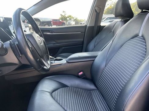Used 2021 Toyota Camry SE FWD image 21