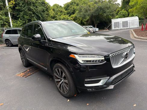 Used 2023 Volvo XC90 B5 Plus AWD/4WD image 2