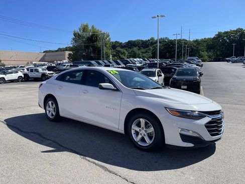 Used 2024 Chevrolet Malibu LT FWD image 7