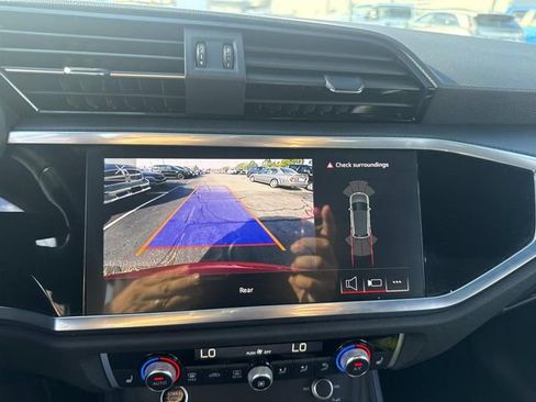 Used 2023 Audi Q3 2.0T Premium image 31