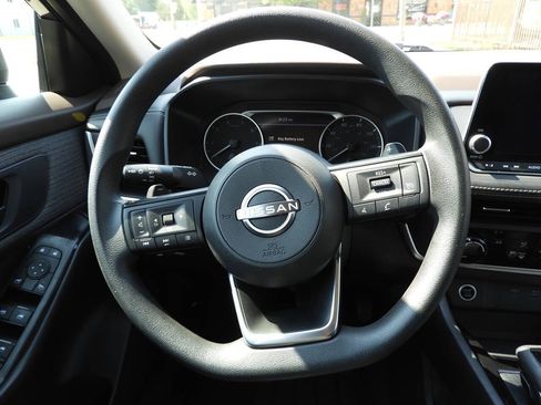 Used 2023 Nissan Rogue S AWD/4WD image 15