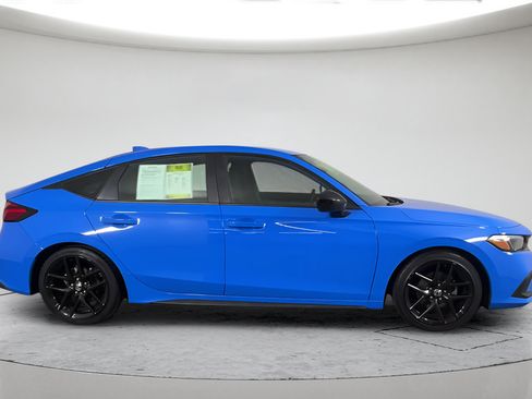 Used 2024 Honda Civic Sport image 2
