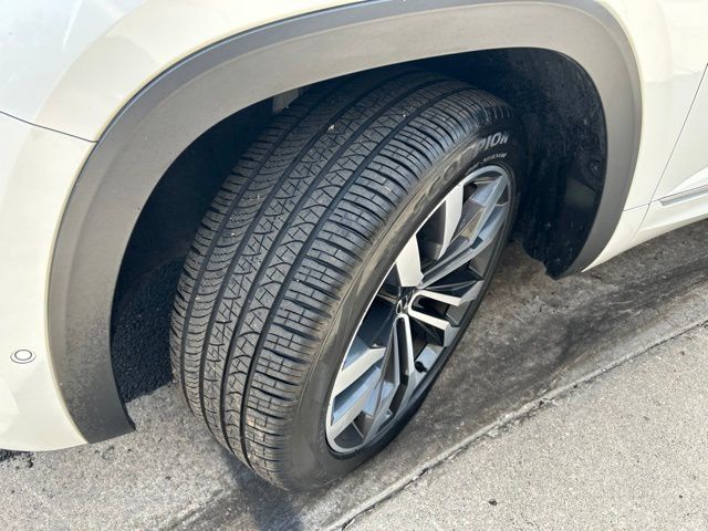 Used 2021 Volkswagen Atlas Cross Sport SEL Premium R-Line AWD/4WD image 34