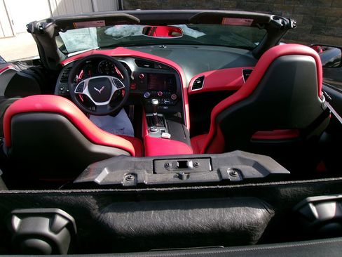 Used 2014 Chevrolet Corvette Stingray Convertible w/ 3LT Preferred Equipment Group RWD image 11