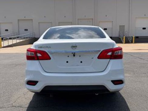 Used 2017 Nissan Sentra S FWD image 5