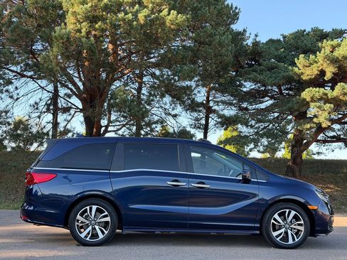 Used 2024 Honda Odyssey Touring image 7