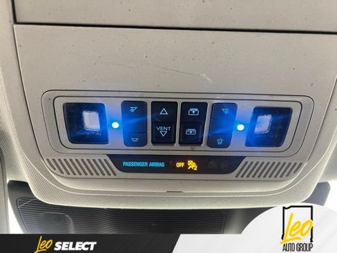 Used 2023 Ford Explorer XLT w/ Equipment Group 202A AWD/4WD image 17