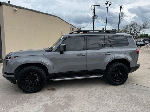 Used 2024 Lexus GX 550 w/ Accessory Package (31) image 1