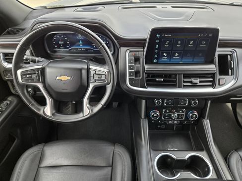 Used 2023 Chevrolet Suburban LT AWD/4WD image 8