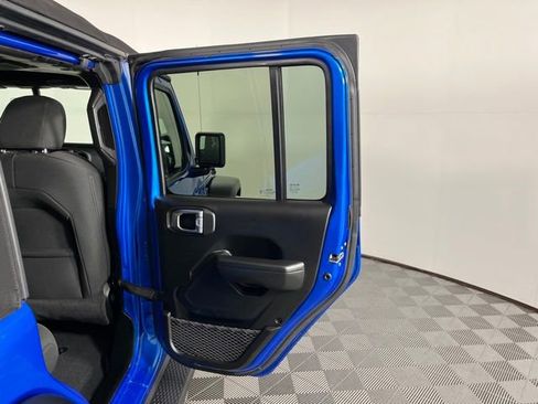 Used 2022 Jeep Wrangler Unlimited Sport image 44