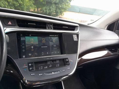 Used 2014 Toyota Avalon XLE Touring FWD image 26