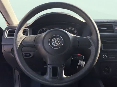 Used 2014 Volkswagen Jetta S image 45