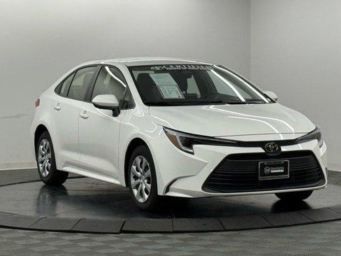 Certified 2026 Toyota Corolla LE image 5