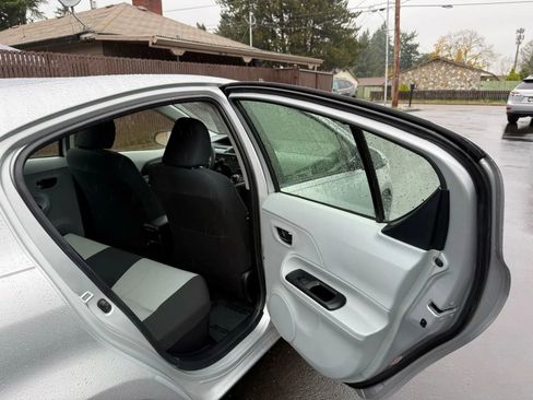 Used 2012 Toyota Prius C Two image 12