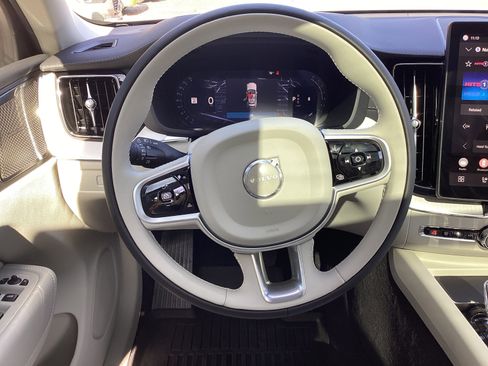 Used 2026 Volvo XC60 B5 Ultra w/ Protection Package Premier AWD/4WD image 19