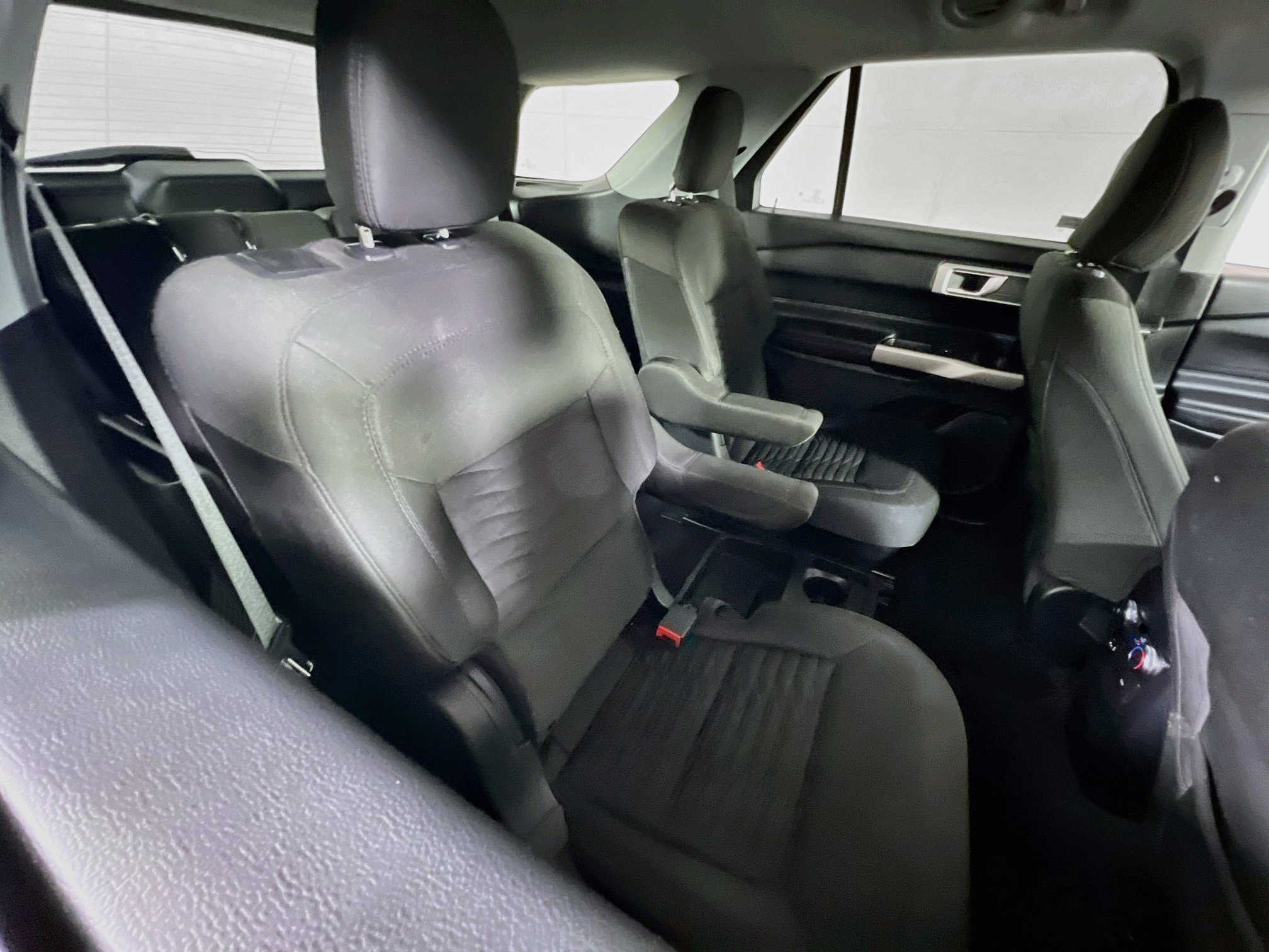 Used 2021 Ford Explorer XLT AWD/4WD image 26