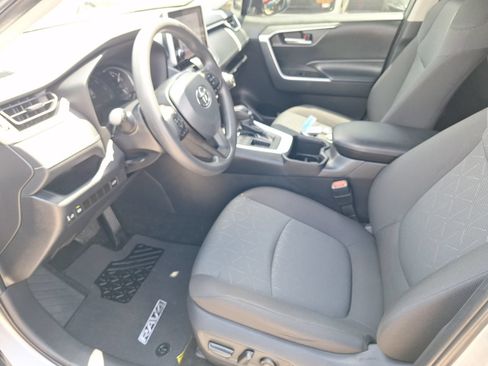 Used 2024 Toyota RAV4 XLE w/ Convenience Package FWD image 14