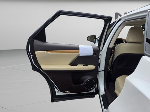 Certified 2020 Lexus RX 350L FWD w/ Premium Package image 22