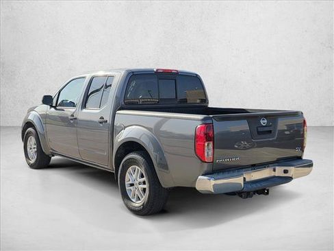 Used 2019 Nissan Frontier SV image 7