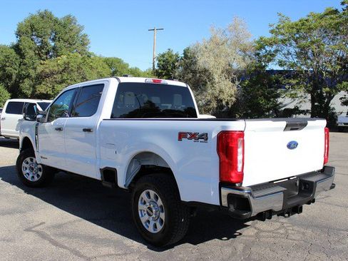 Used 2024 Ford F250 XLT w/ FX4 Off-Road Package AWD/4WD image 5
