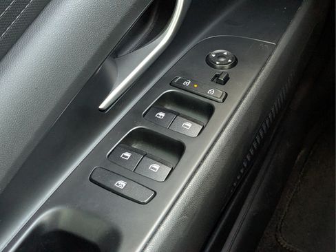 Used 2024 Hyundai Elantra SE FWD image 30