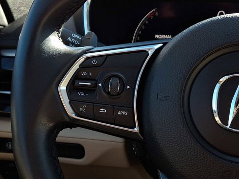 Used 2023 Acura MDX SH-AWD w/ Technology Package image 23