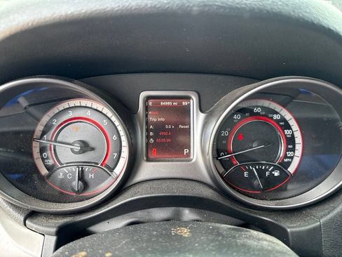 Used 2019 Dodge Journey Crossroad w/ Nav & Sun Group FWD image 15