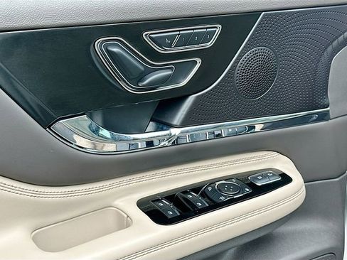 Used 2024 Lincoln Corsair Grand Touring image 18
