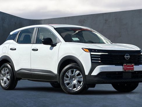 Certified 2025 Nissan Kicks S image 2