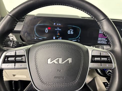 Certified 2024 Kia Telluride S w/ S Sunroof Package image 13