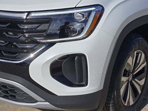 New 2026 Volkswagen Atlas Cross Sport SE image 6