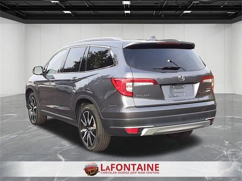 Used 2021 Honda Pilot Touring image 3