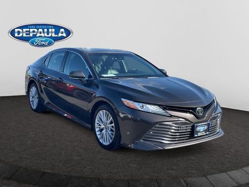 Used 2018 Toyota Camry XLE FWD image 9