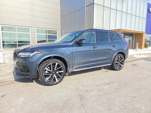 Certified 2023 Volvo XC90 T8 Ultimate image 1