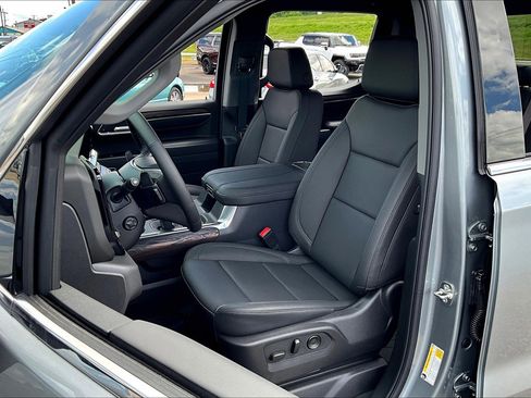 New 2025 GMC Sierra 1500 SLT w/ SLT Premium Package image 9