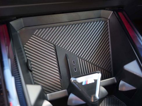 Used 2025 BMW X3 M50 w/ Premium Package image 27