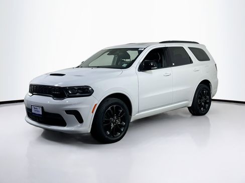 Used 2022 Dodge Durango GT image 1