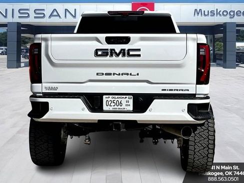 Used 2025 GMC Sierra 2500 Denali Ultimate image 6