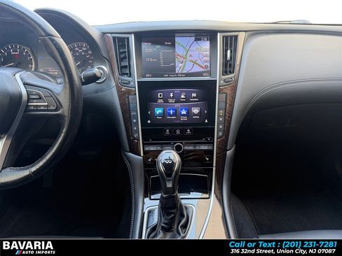 Used 2018 INFINITI Q50 Luxe w/ Essential Package (3.0T Luxe) AWD/4WD image 15