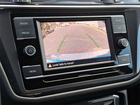 Certified 2024 Volkswagen Tiguan S image 18