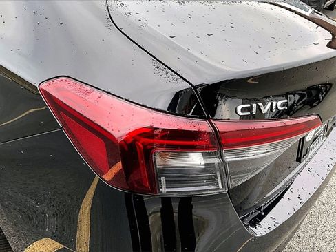 Used 2025 Honda Civic Sport image 28