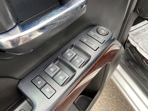 Used 2019 GMC Sierra 1500 SLE w/ SLE Value Package image 13