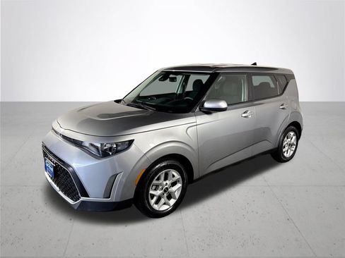 Certified 2024 Kia Soul LX w/ Option Group 015 FWD image 2
